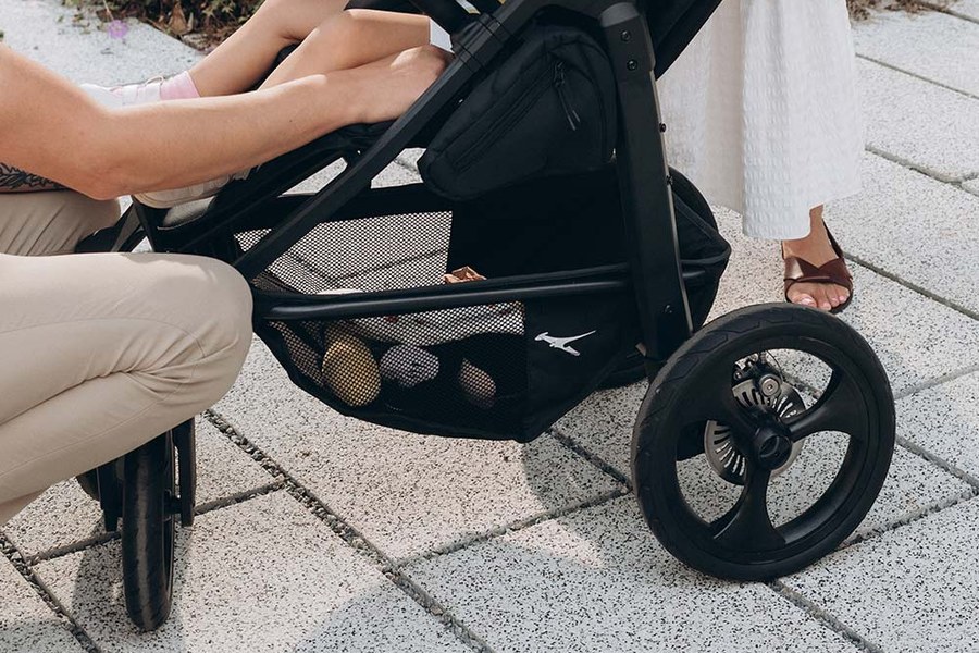 Räder eines TFK Kinderwagens für unterschiedliche Untergründe