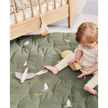 Oliver Furniture - Dear April - Bestickte Spielmatratze Sailboats (90 x 120 cm)