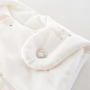 Träumeland - Baby-Ganzjahresschlafsack LIEBMICH Hophop Bunny beige Gr. 50/56