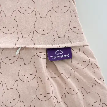 Träumeland - Baby-Ganzjahresschlafsack LIEBMICH Kuschelhase beige Gr. 80/86